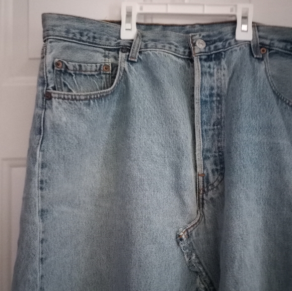CUSTOM Levis Light Blue Denim Raw Hem Mini Skirt Womens sz 34 - Picture 2 of 8